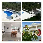 Luxury Villas Bachelors * Водице