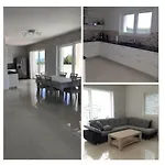 Вилла Luxury Villas Bachelors