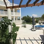 Вилла Luxury Villas Bachelors Водице