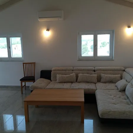 Villa Bachelor