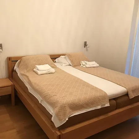 Luxury Villas Bachelors Vila