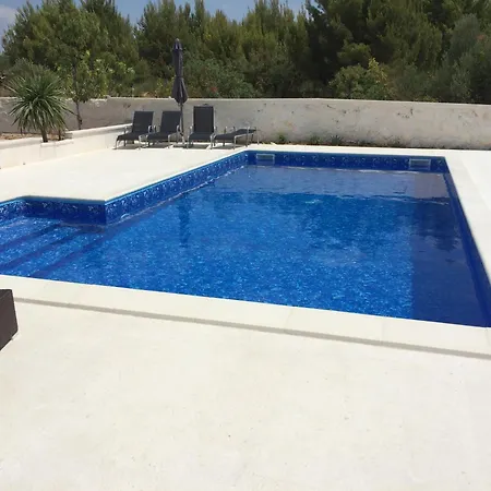 Villa Bachelor *