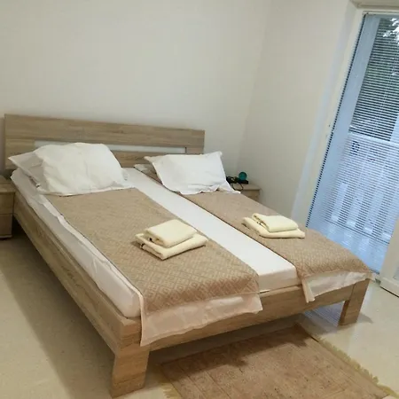 Luxury Villas Bachelors *